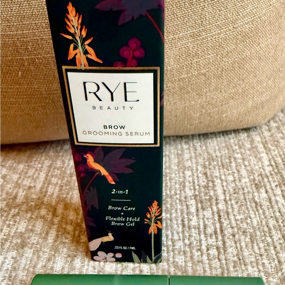 Rye Beauty Brow Grooming Serum with Floral Design
